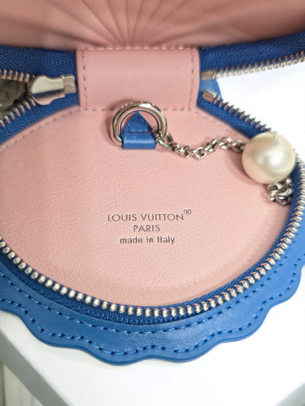 Louis Vuitton Limited Edition Monogram Shell Bag Charm Coin Purse - Picture 6 of 16